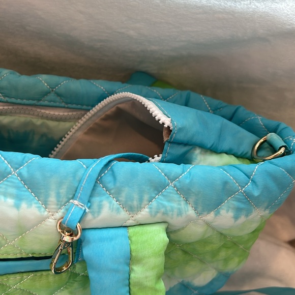 Jill & Ally Zip Top Quilted Tote - Picture 6 of 7